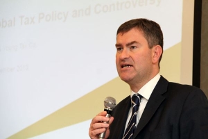 David_Gauke_-speaking_at_the_Japan_Tax_Association_Japan-14Nov2013